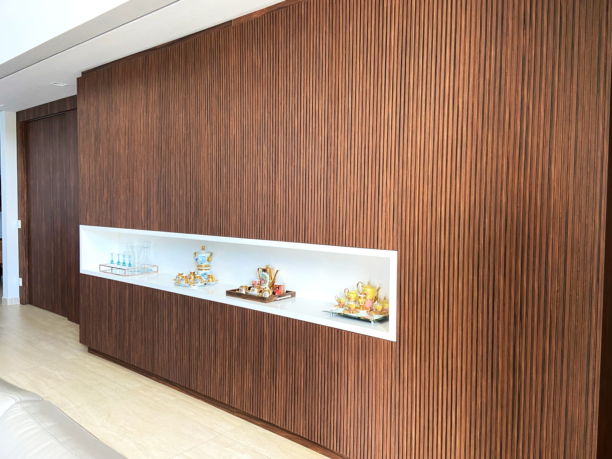 Armário ripado louceiro