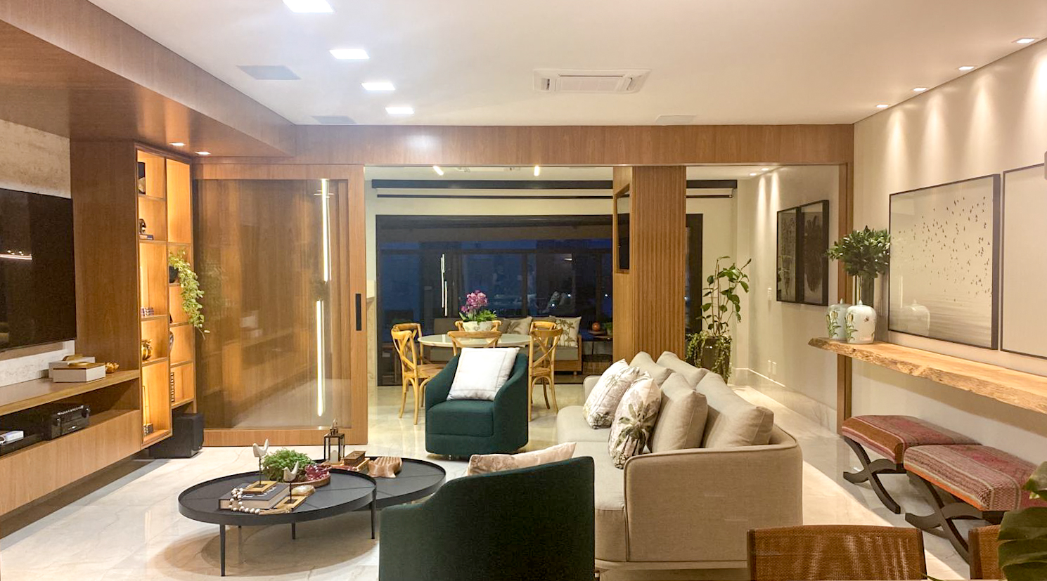 Sala portas correr madeira