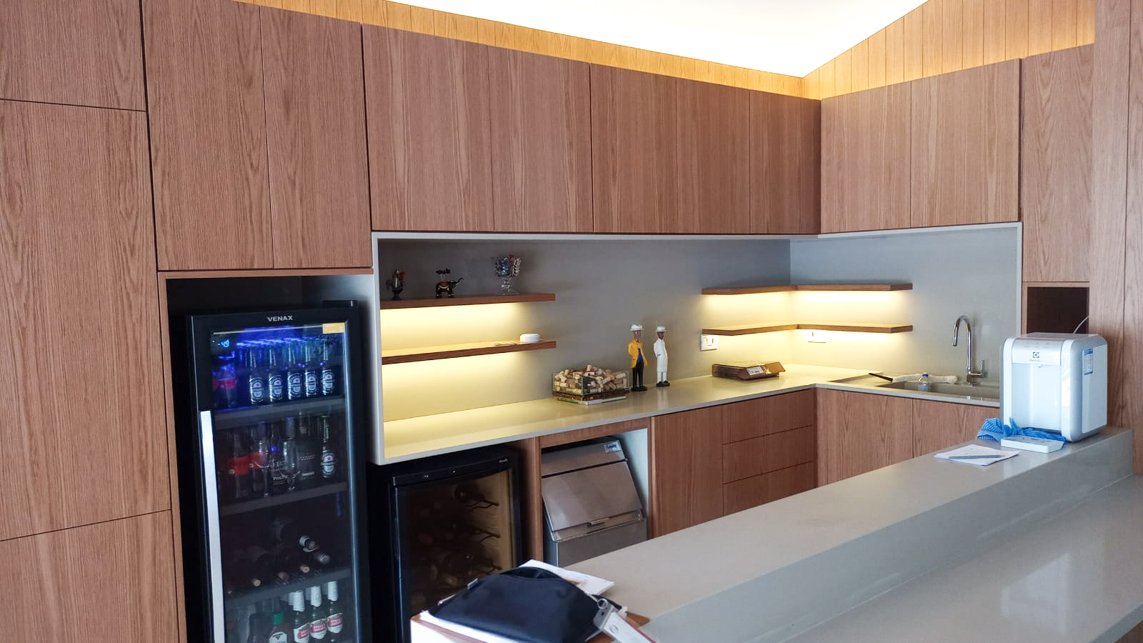 cozinha varanda moderna madeira